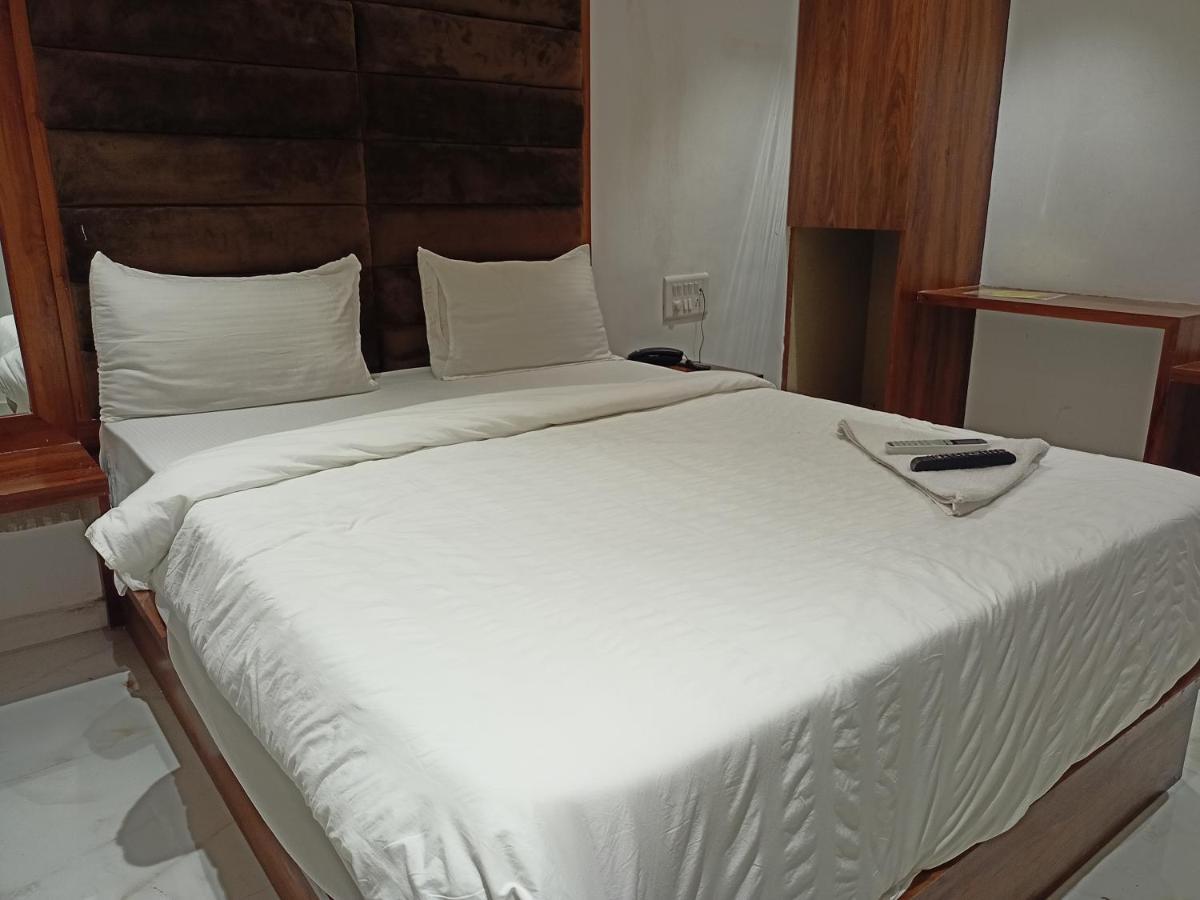 Hotel Palms Residency, Chembur Βομβάη Εξωτερικό φωτογραφία